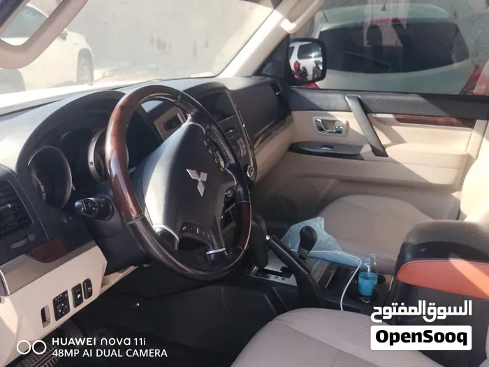 Mitsubishi Pajero 2015 photo 4