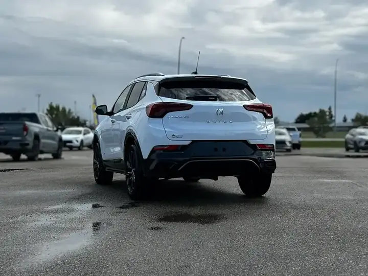 Buick Encore 2026 photo 4