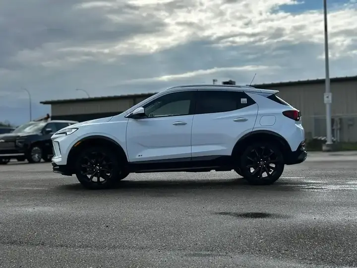 Buick Encore 2026 photo 3