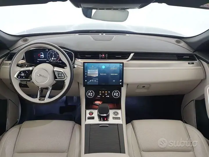 Jaguar F-Pace 2024 photo 4