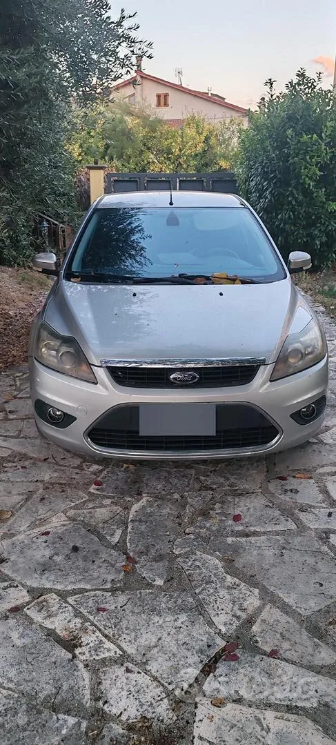 Ford Focus 2008 photo 2