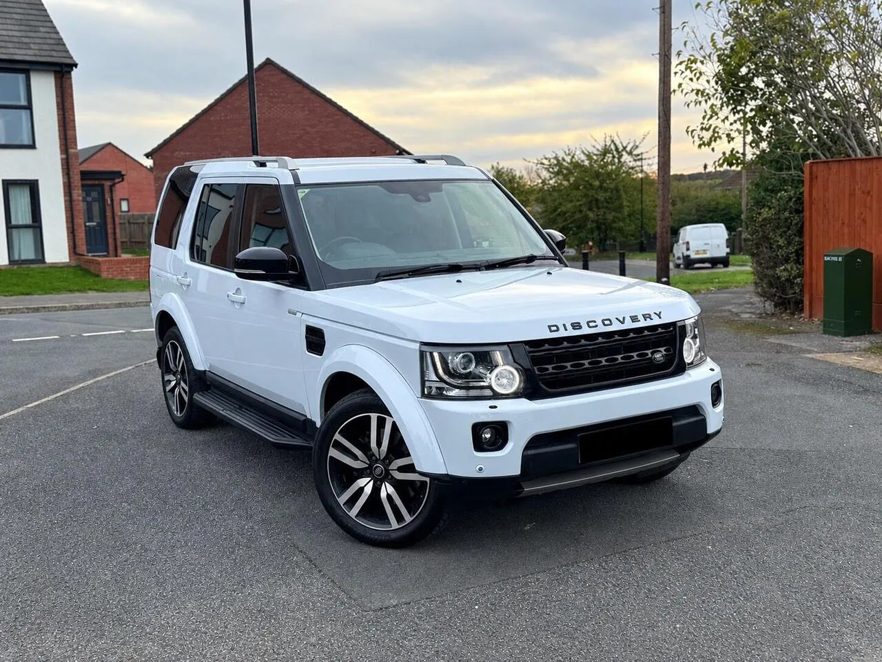 Land Rover Discovery 4 2016 photo 2