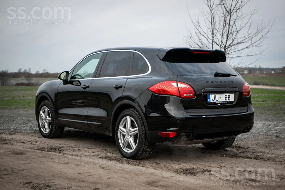 Porsche Cayenne 2012 photo 4