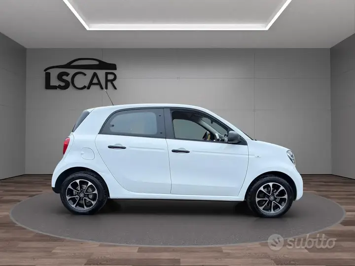 Smart Forfour 2017 photo 2