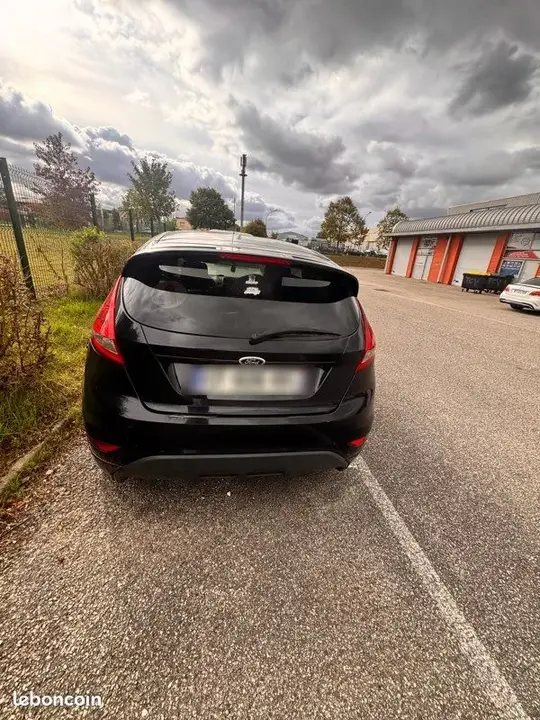 Ford Fiesta 2012 photo 3