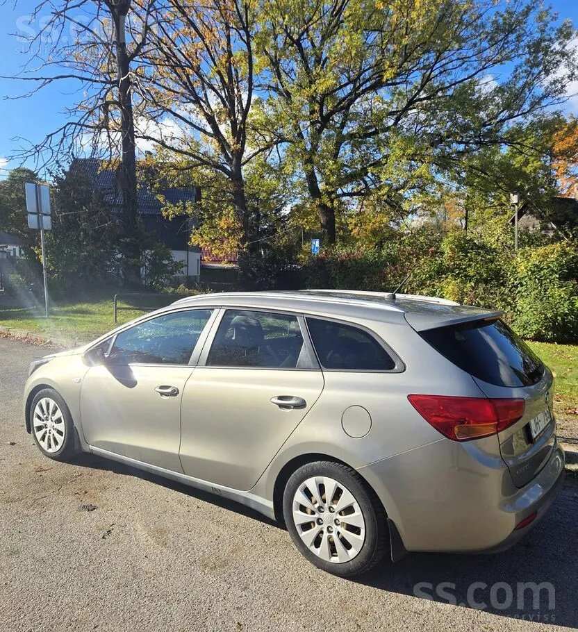 Kia Ceed 2013 photo 2