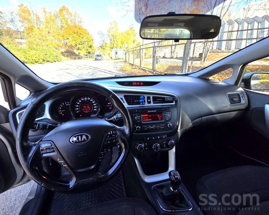 Kia Ceed 2013 photo 4