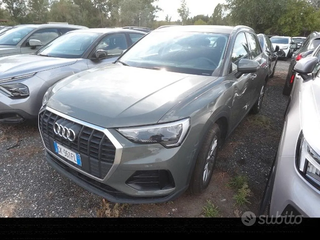 Audi Q3 2022 photo 2