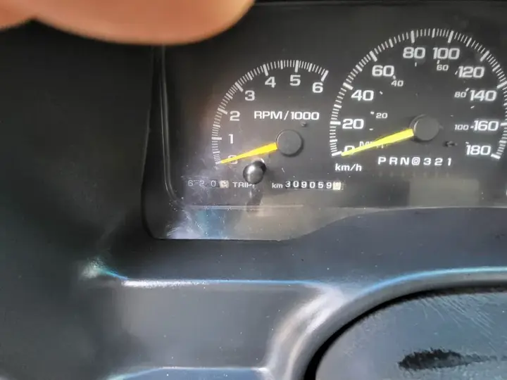 GMC Sierra 1500 1998 photo 2