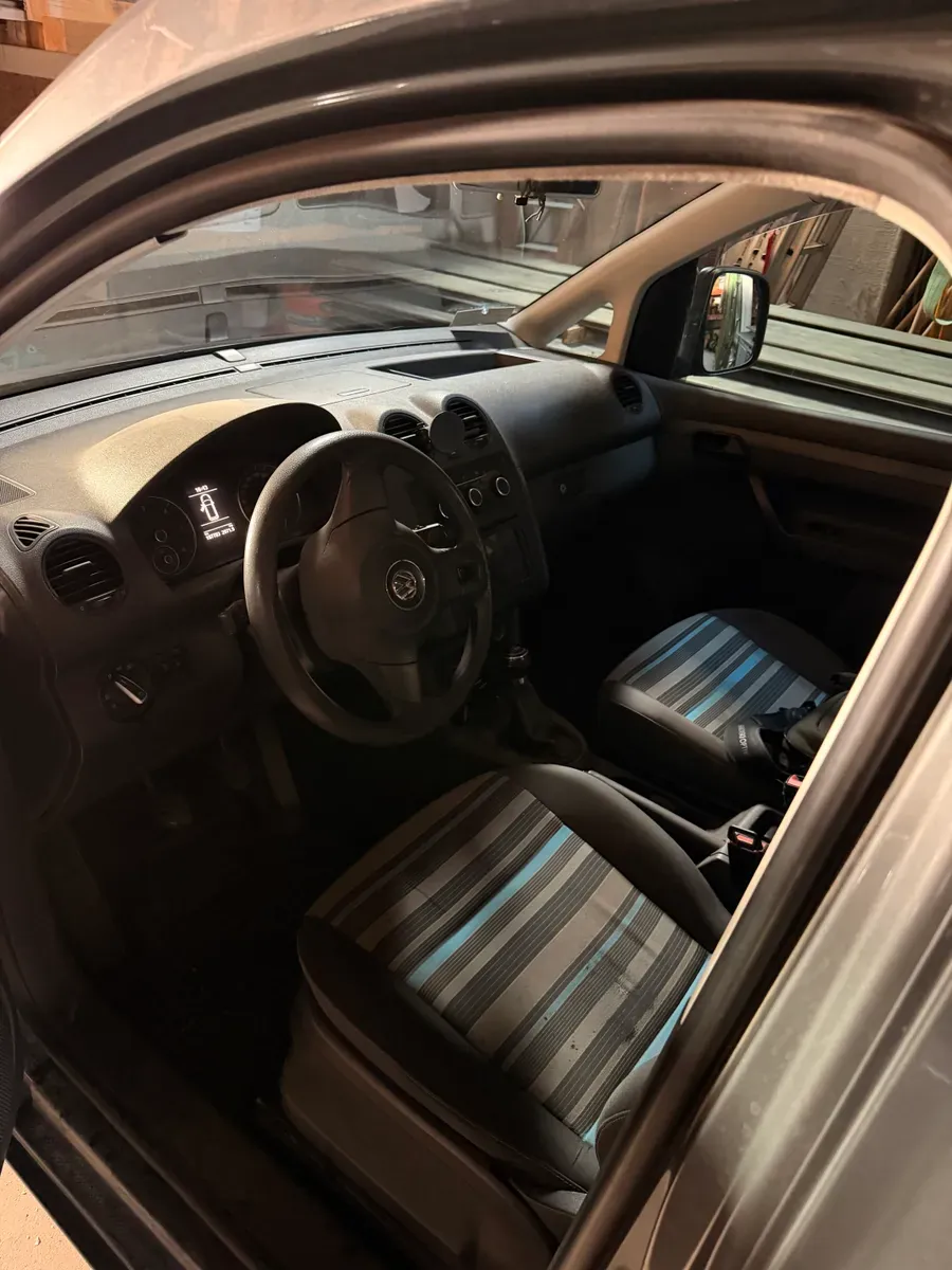 Volkswagen Caddy 2012 photo 3