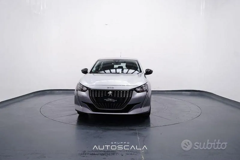 Peugeot 208 2022 photo 2