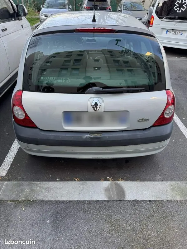 Renault Clio 2001 photo 2
