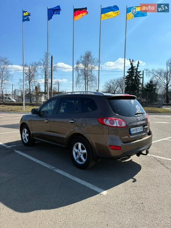 Hyundai Santa Fe 2010 photo 5