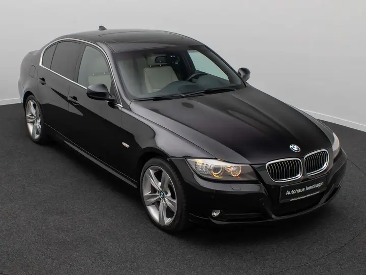 BMW 325 2011 photo 3