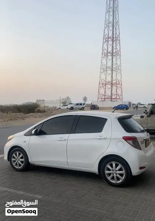 Toyota Yaris 2013 photo 3