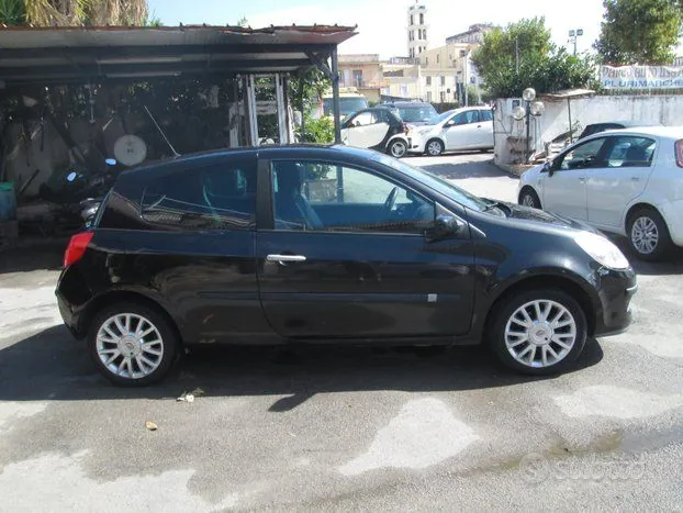 Renault Clio 2008 photo 4