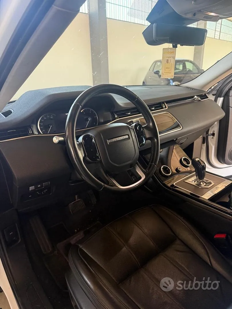 Land Rover Range Rover Evoque 2020 photo 3