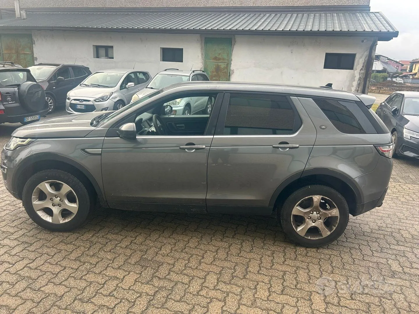 Land Rover Discovery Sport 2016 photo 5