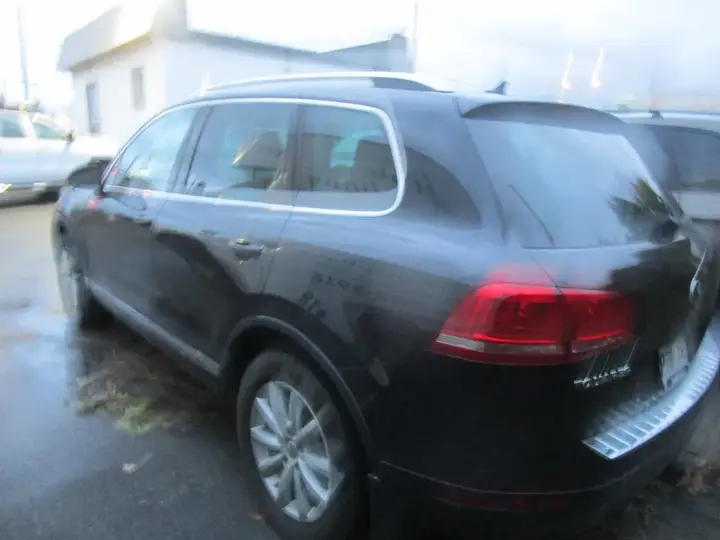Volkswagen Touareg 2012 photo 5