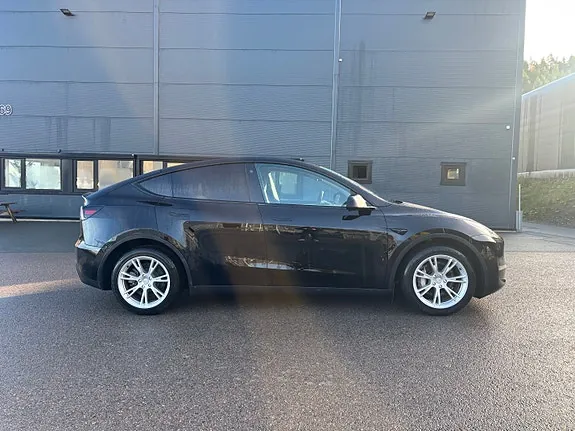 Tesla Model Y 2021 photo 2