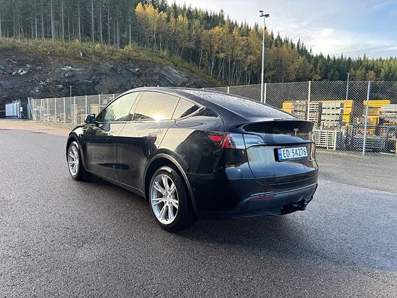 Tesla Model Y 2021 photo 5