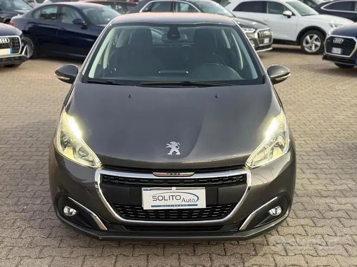 Peugeot 208 2019 photo 2