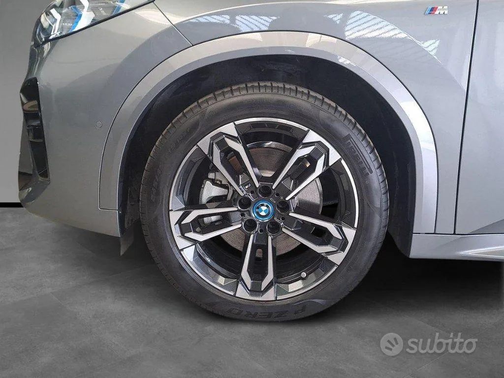 BMW Ix1 2024 photo 5