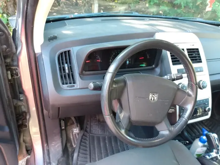 Dodge Journey 2010 photo 4