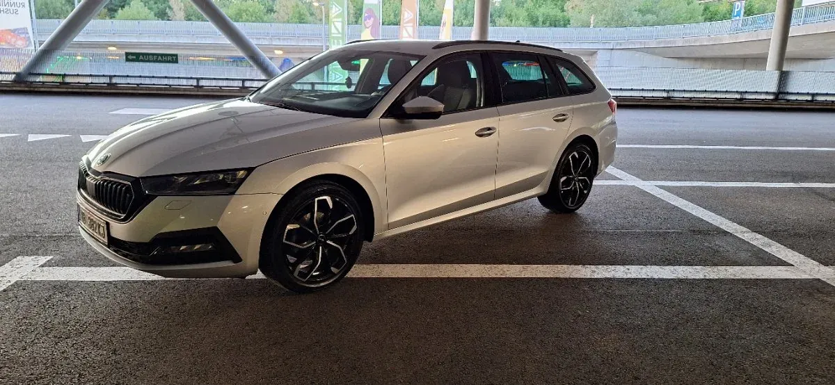 Skoda Octavia 2021 photo 3