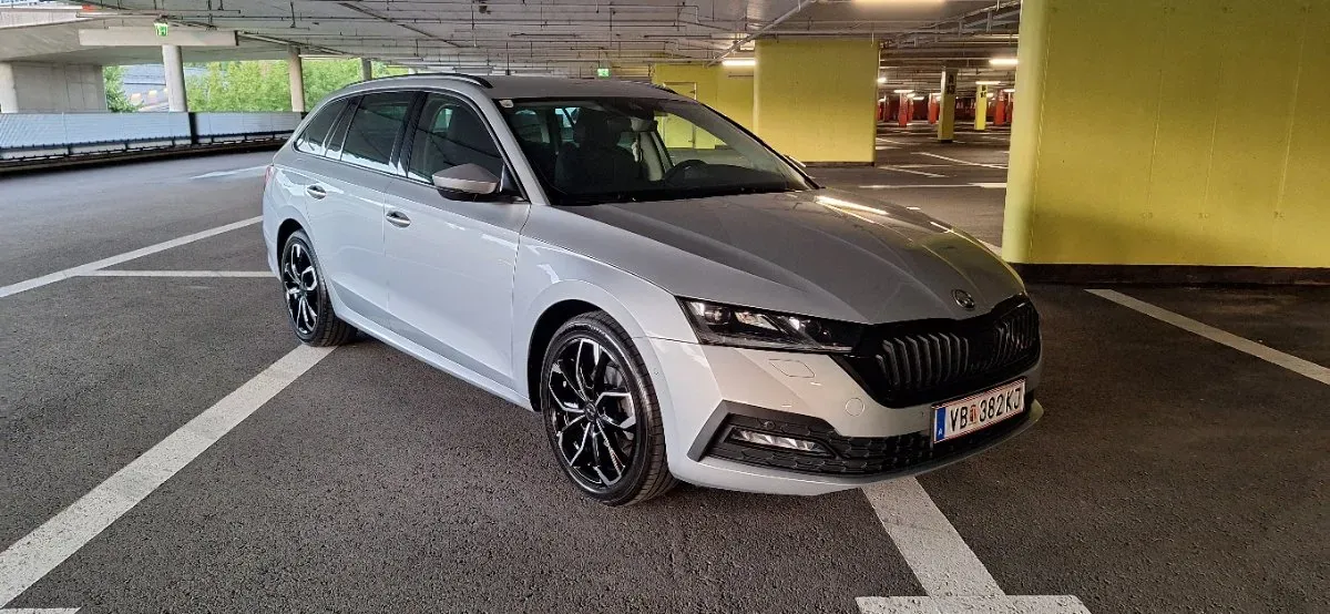 Skoda Octavia 2021 photo 2