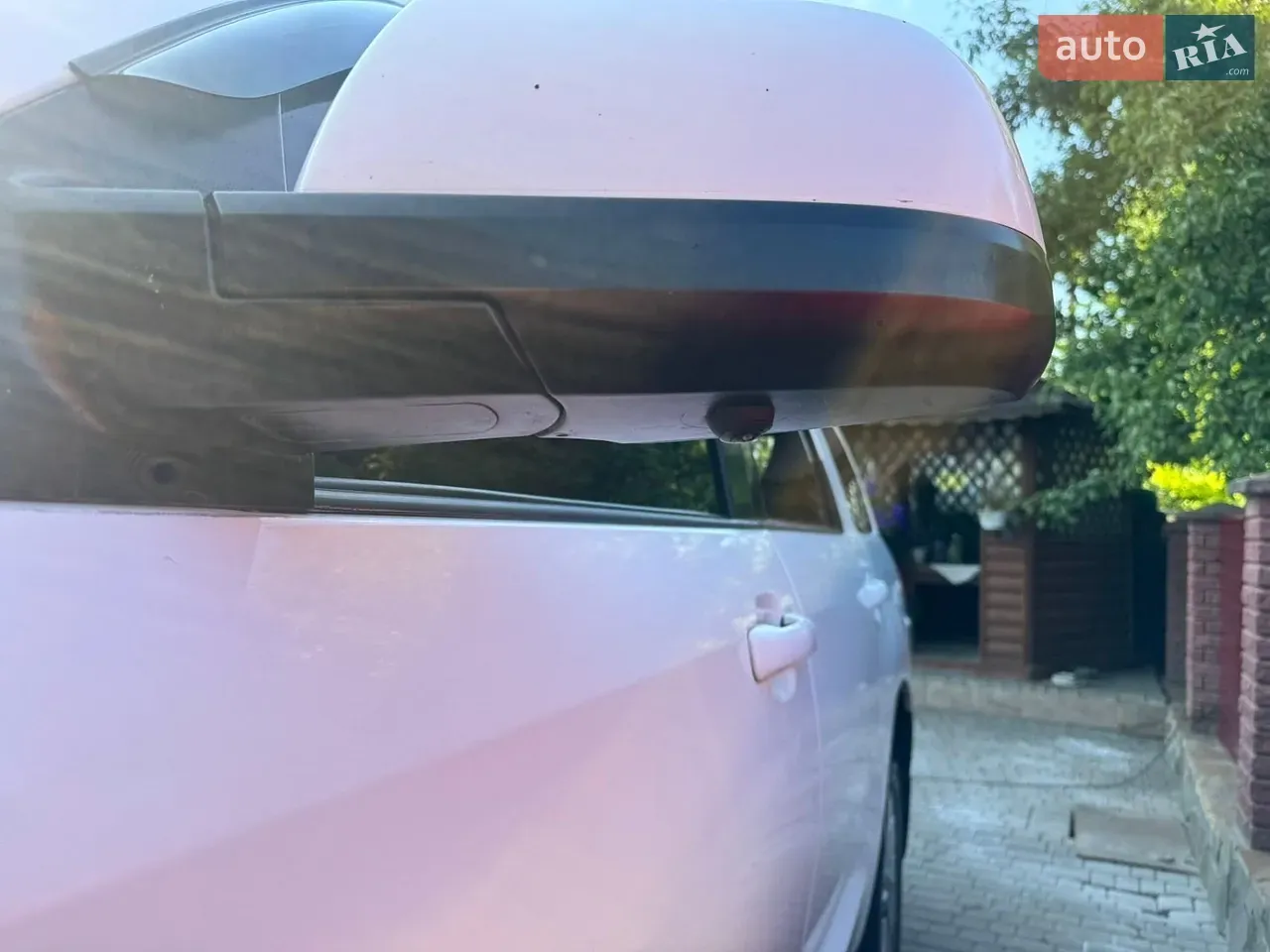 Toyota Sequoia 2013 photo 2