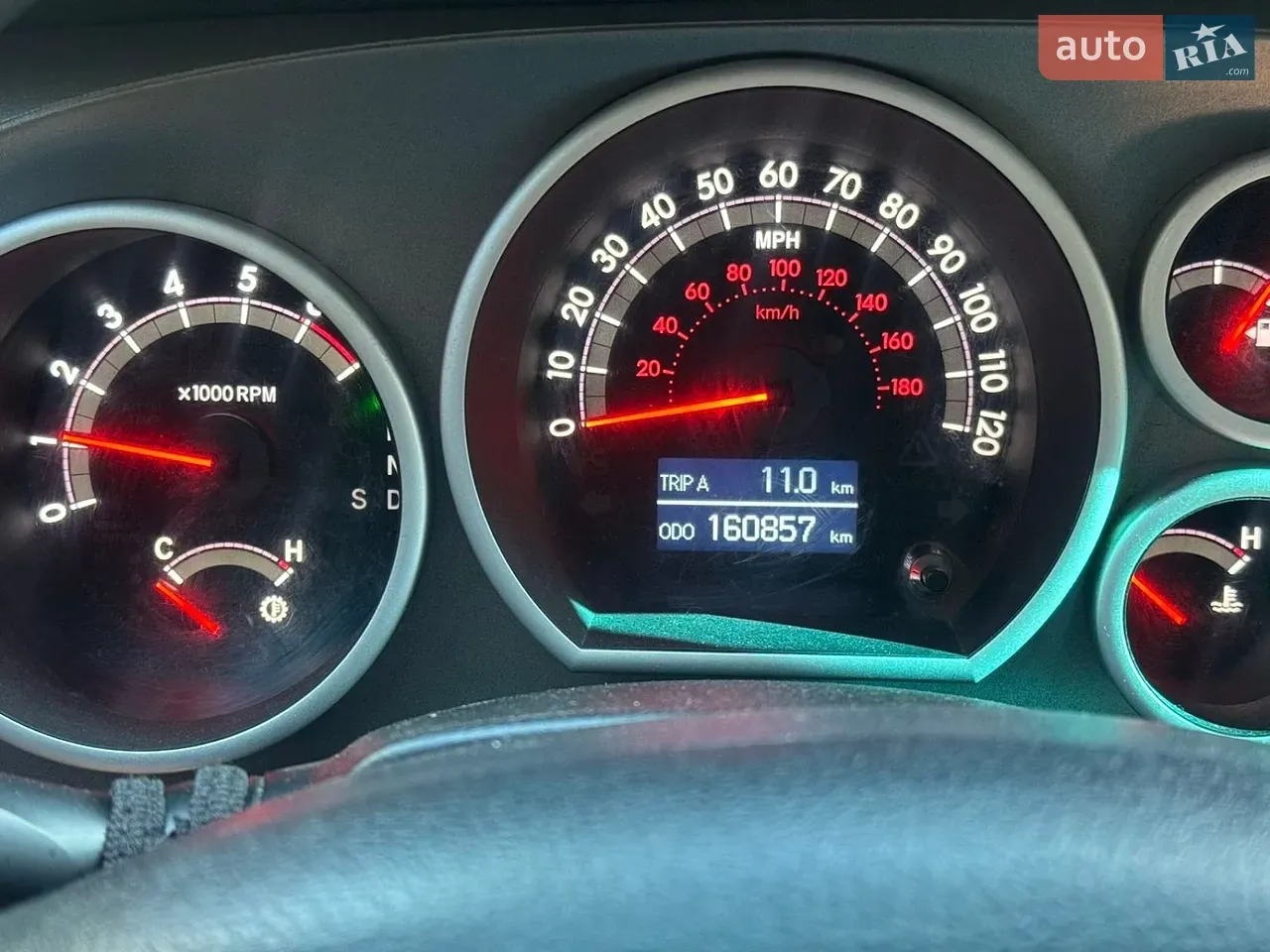Toyota Sequoia 2013 photo 3