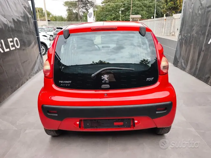 Peugeot 107 2008 photo 5