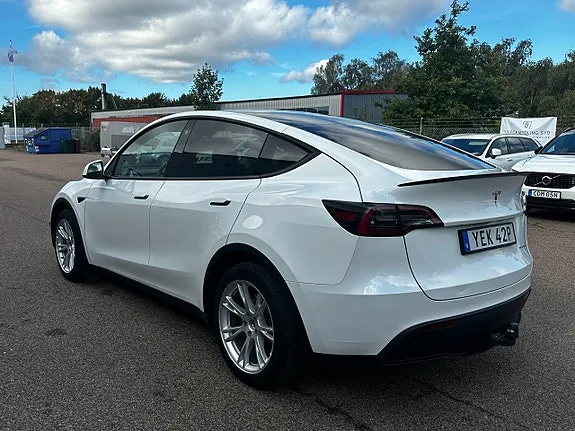 Tesla Model Y 2024 photo 5