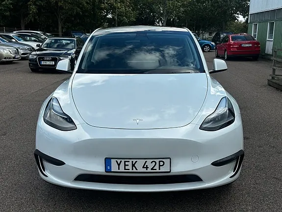 Tesla Model Y 2024 photo 4