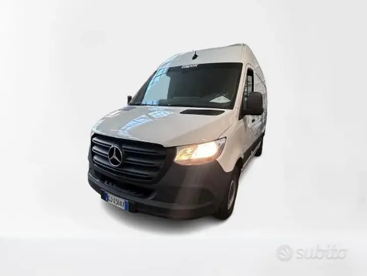 Mercedes-Benz Sprinter 2022 photo 2