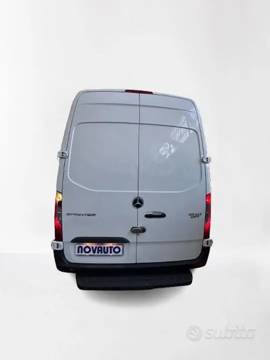 Mercedes-Benz Sprinter 2022 photo 4