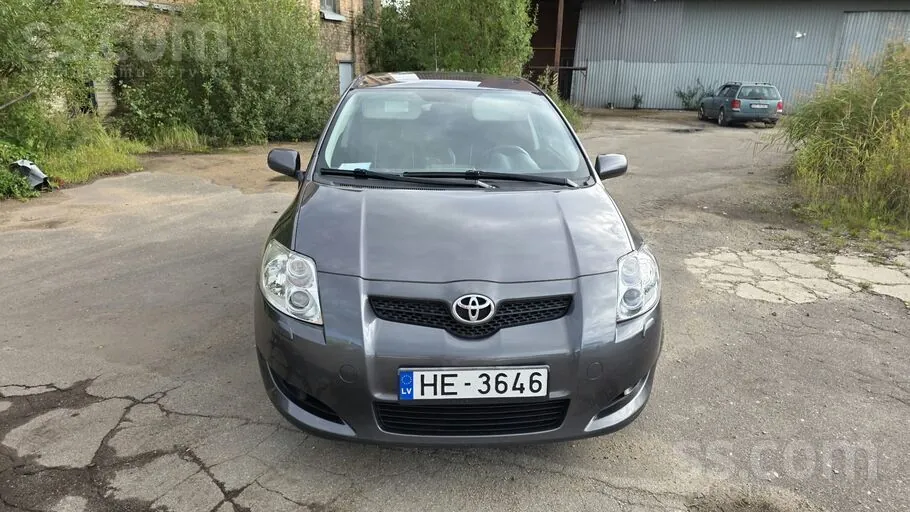 Toyota Auris 2008 photo 3