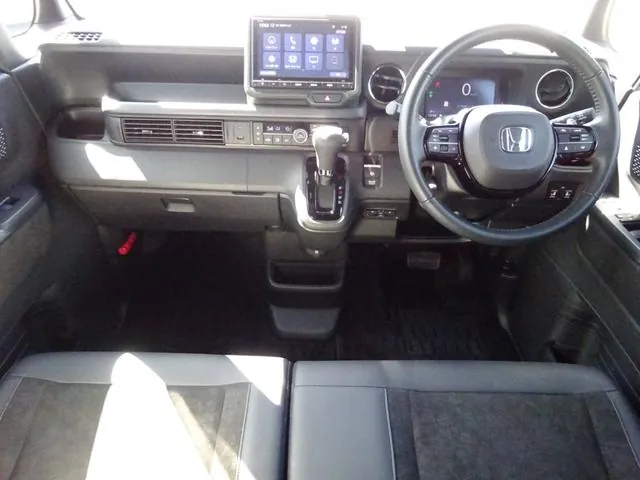 Honda N-Box Custom 2023 photo 2