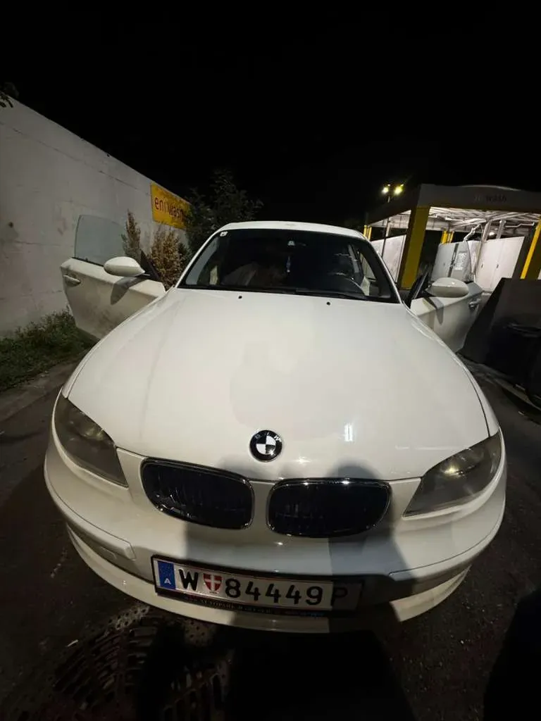 BMW 1 Series 2008 photo 2