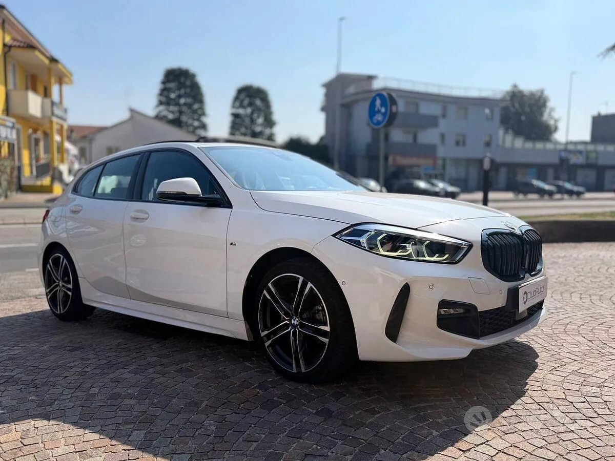BMW 1 Series 2022 photo 3