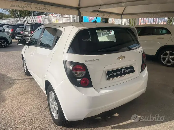 Chevrolet Aveo 2013 photo 4
