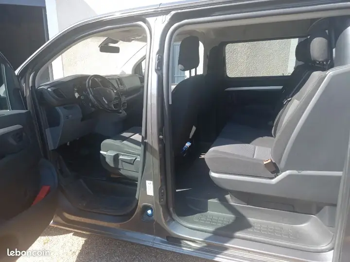 Peugeot Expert Combi 2020 photo 3