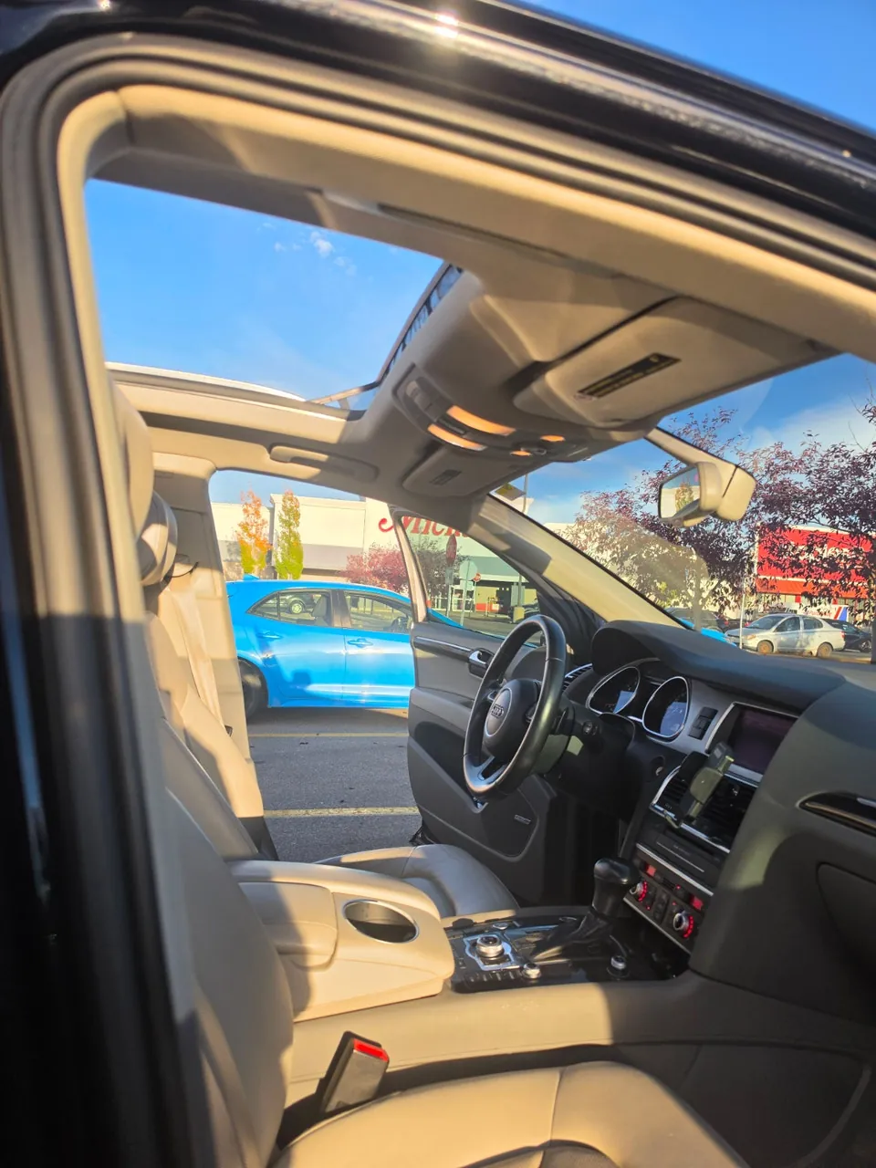 Audi Q7 2012 photo 3