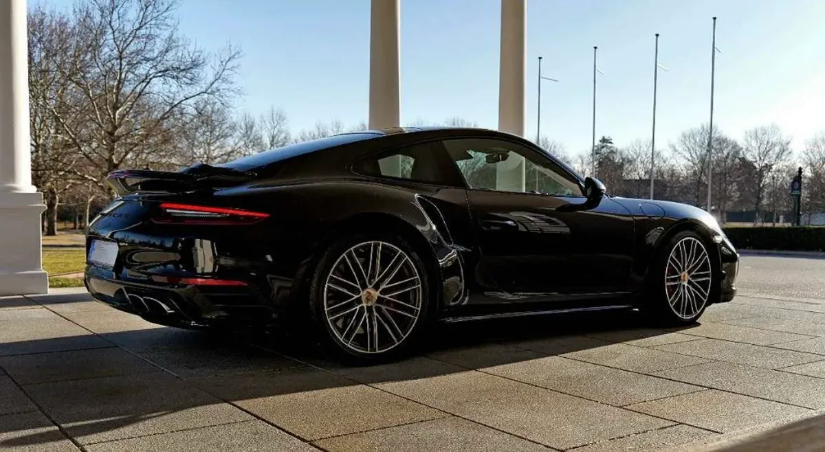 Porsche 911