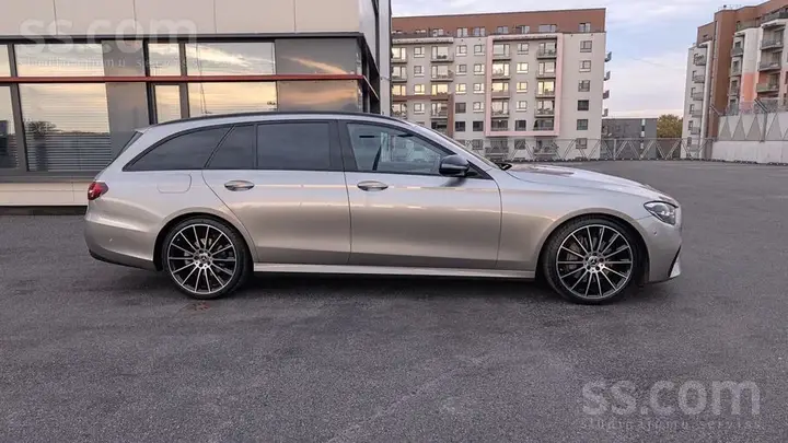 Mercedes-Benz E220D 2020 photo 2