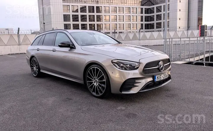 Mercedes-Benz E220D