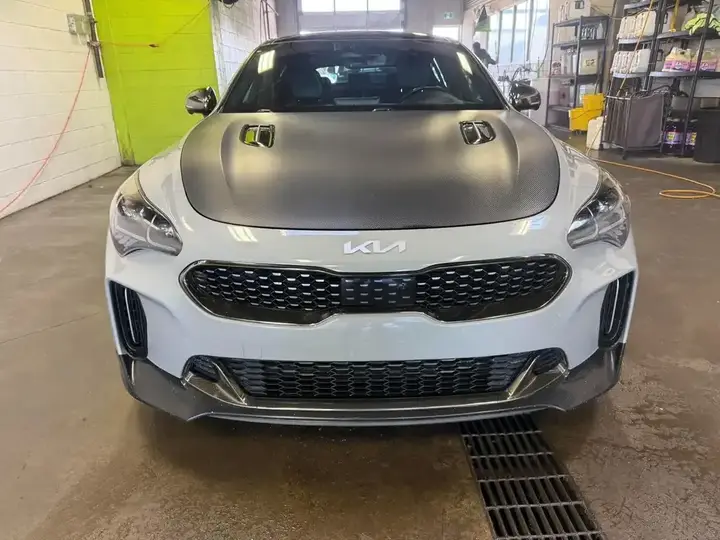 Kia Stinger 2023 photo 2