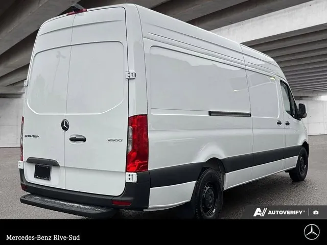 Mercedes-Benz Sprinter 2026 photo 5