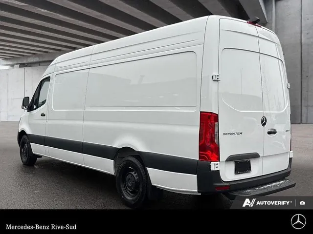 Mercedes-Benz Sprinter 2026 photo 3